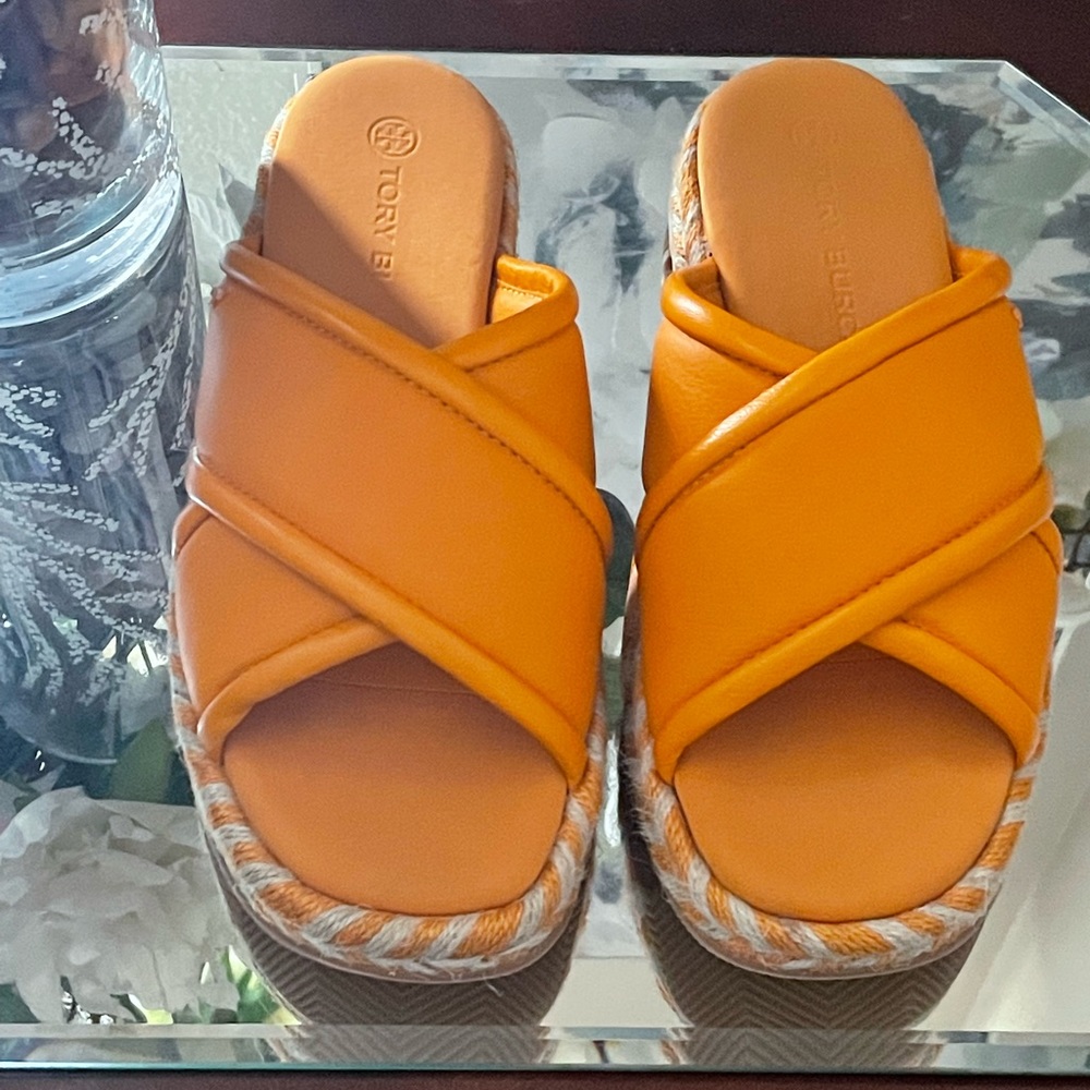 Tory Burch Crisscross Espadrille Slide Sandals | Quiet Luxury Resort Style | 7 - Picture 9 of 16